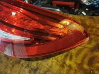 Højre baglygte Mercedes-Benz A2059065200