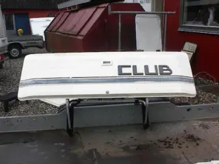   Burstner Club Gaskasse låge