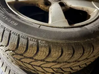 Næsten nye vinterdæk