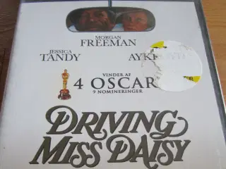 MORGAN FREEMAN. Driving miss Daisy.