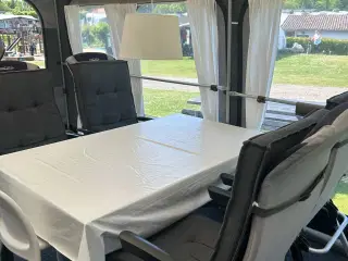 Knaus 550 med 3 køjer sælges