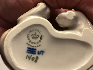 Gravhundefigurer i 1. Sort.  Royal Copenhagen
