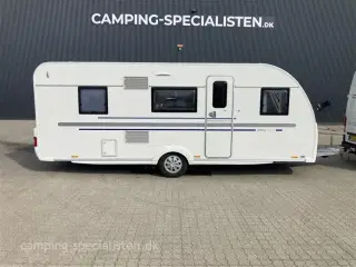 2019 - Adria Altea 552 PK   Meget pæn Adria Altea 552 PK med køjer fra 2019 - Kan nu opleves hos Camping-Specialisten i Silkeborg