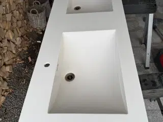 Coridan bordplade med 2 vaske