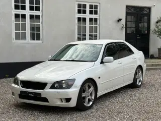 Lexus is200 