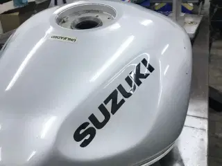 Benzin tank Suzuki GSF 1200
