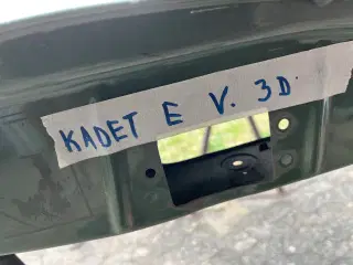 Opel Kadett E Fordøre - 3 stk. á 400 kr.