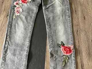 B.S jeans str 40 sælges