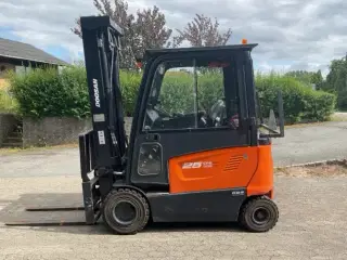 Doosan2500kg Eltruck med alt udstyr 2018  Få TiMER