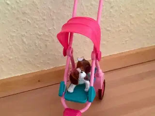 Barbie klapvogn/gåvogn og Barbie hund.