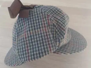 Sherlock Holmes hat