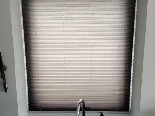 2 stk up/down plissegardin. 103*125 cm