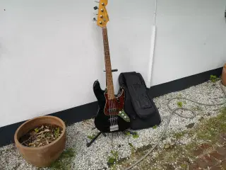 vester jazz bass
