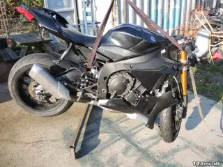 Yamaha YZF-R1 2015