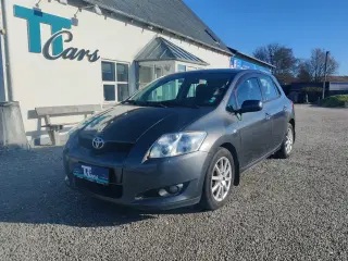 Toyota Auris 1,4 D-4D Terra
