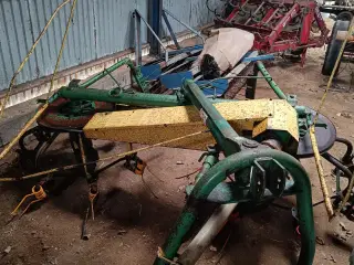 - - - Farenløse Rive /Vender