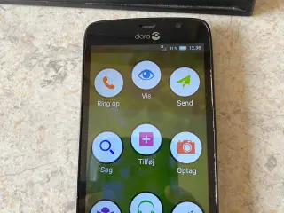 DORO mobiltelefon 
