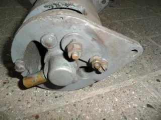 FORD A dynamo