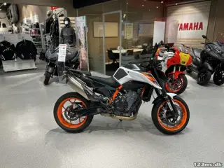 KTM 890 Duke R