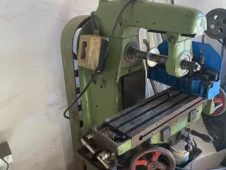 Horisontal metal fræser