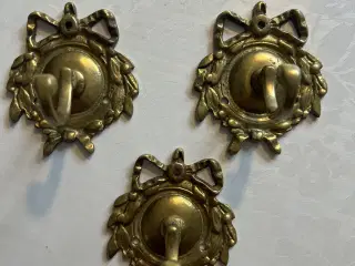 Smukke gamle messing knager 