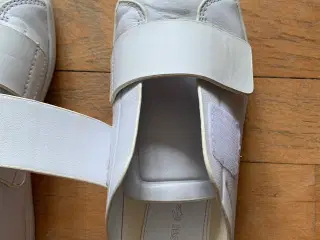 Lacoste sneakers 