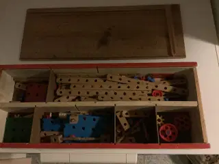 Tekno ingeniørsæt i træ gl. lejetøj