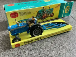 Corgi Toys No. 13 Gift Set Ford 5000 Tractor 
