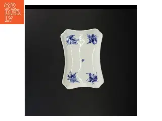 Blå blomst porcelænsfad, kantet, fra Royal Copenhagen, 1.sortering (str. 24 x 17 cm)