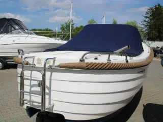 Crescent Allure 21