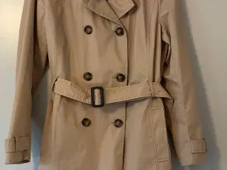 Trenchcoat Stradivarius str L