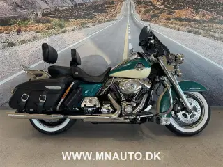 Harley-Davidson FLHRC Road King Classic 96"
