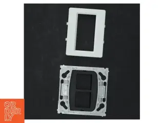 Vægkontakt ramme og understøtningsplade (str. 6 x 6 cm)