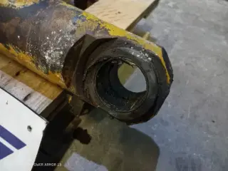 Hydrema 906A  Sideforskydnings Cylinder 200141