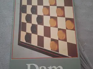 Dam spil sælges 