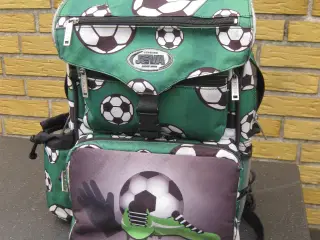 Jeva skoletaske med fodboldmotiver ;-)