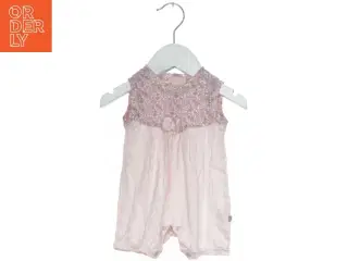 Lyserød Sparkedragt med Blonde Detaljer fra Bi (str. 62)