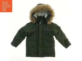 Vinterjakke med pelskrave fra Didriksons (str. 104)