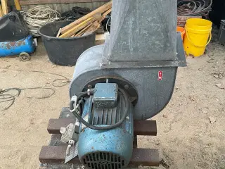 Udsugningsventilator med motor
