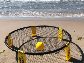 Sport spikeball