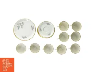 kaffe kopper med underkopper og tallerkener fra Kjøbenhavns Porcellain (str. Tallerken 18 cm underkop 13 cm kop 6 x 9 cm)