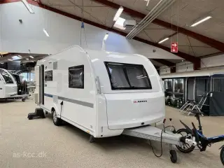 2026 - Adria Altea 542 PK   Adria Altea 542 PK årg. 2026 6 sovepladser, 4 siddepladser, 2 køjer, sidesiddegruppe, dobbeltseng.