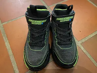 Skechers 32