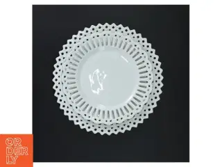 2 Vintage porcelæn tallerkener (str. Ø. 17,5 cm. og. 21,5 cm)
