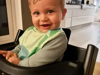 Toshiba TV 65" smart TV