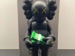 KAWS Medicom Toy Figur sort - 30 cm høj