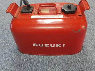 Benzintank til udenbordsmotor.