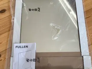Fullen spejl m. glashylde fra Ikea + lampe