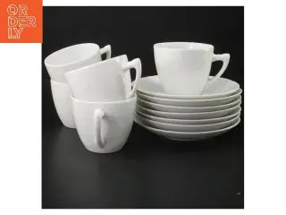 B&G hvide kaffekopper samt underkopper (str. 7 underkopper (ø 14 cm), 5 kopper (5 cm) cm)