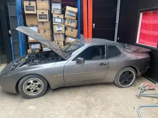 Porsche 944 Turbo